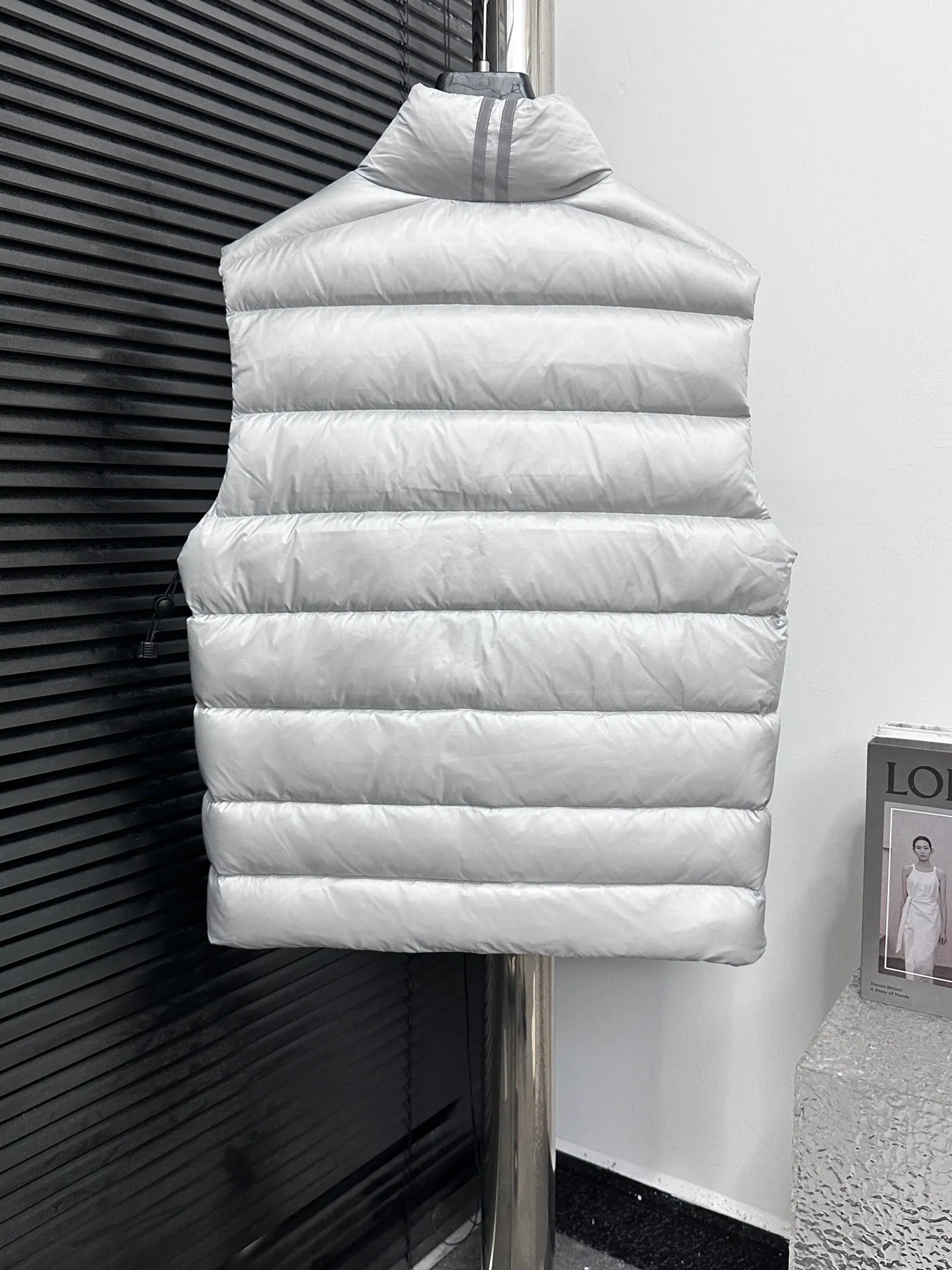 P560 [Canada Goose] CROFTON light down vest R water-repellent treatment Winall windproof fabric 700-fill down capacity Original molding Detailed production The upper body effect is stunning Exclusively available on the Xiaohongshu purchasing platform The highest version on the market Code number: XS-XXL